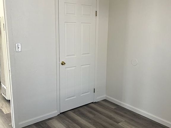 4th image of 520 Maple St APT I