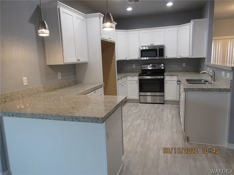 3644 N Lomita St — Photo 3