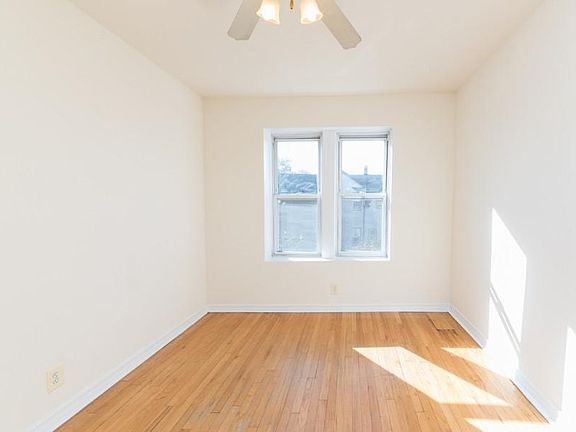 3rd image of 3002 N Whipple St #2