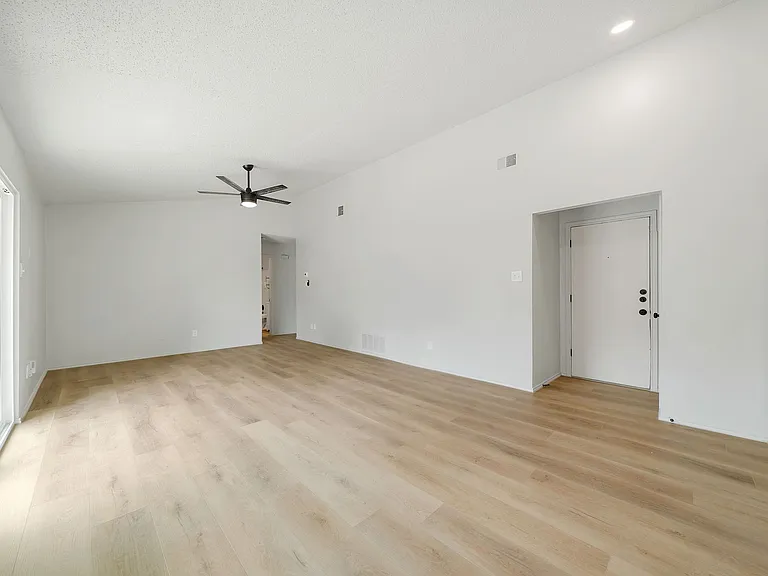 5250 Gawain Dr #5250 — Photo 6