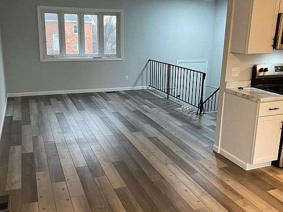 4th image of 70 Joyce Dr