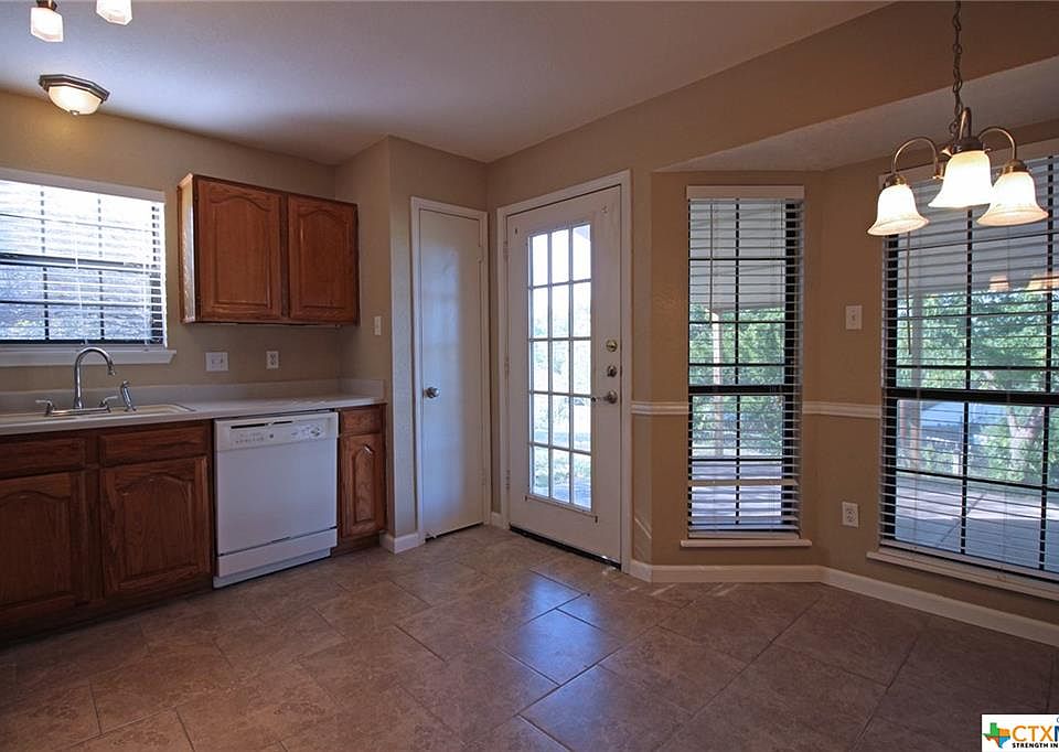 1st image of 117 Zarley Dr