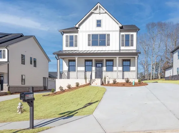 5816 Gainesville St, Flowery Branch, GA 30542