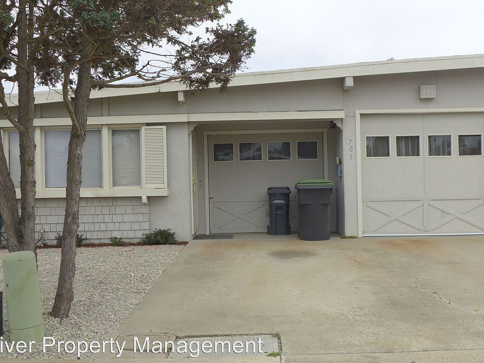 1st image of 701 Bronte Ave