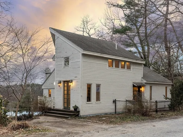 27 Seymour St, Concord, MA 01742