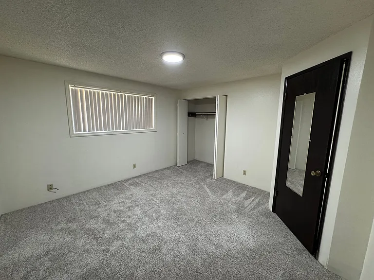 1110-1181 Leigh St #1-1120-1157 — Photo 11