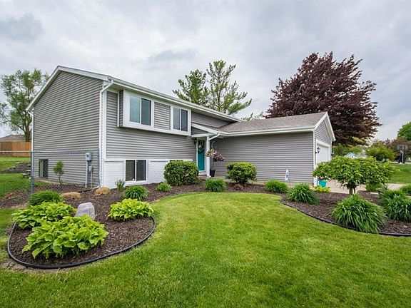 2nd image of 5888 Brookfarm Dr SE