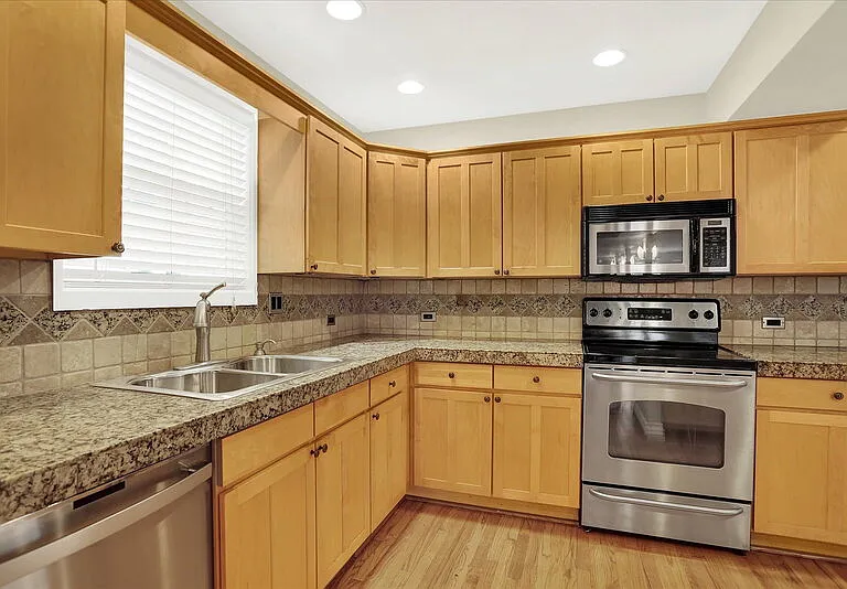 2143 S Grant St — Photo 12