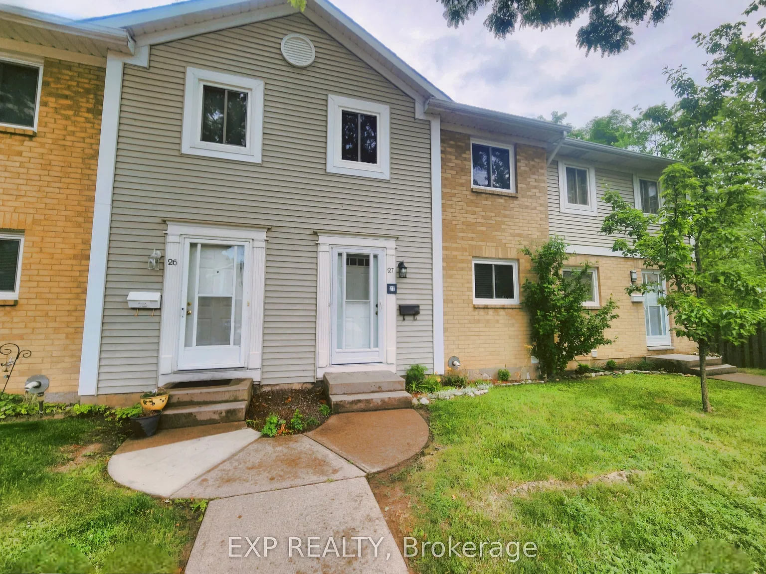 3 bed, $2,400 — Photo 2