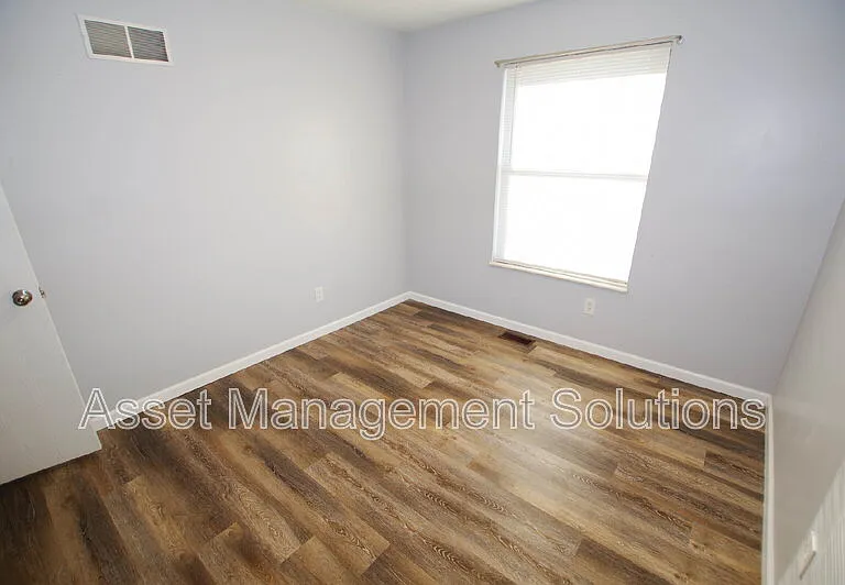 1 Oak Point Dr — Photo 12