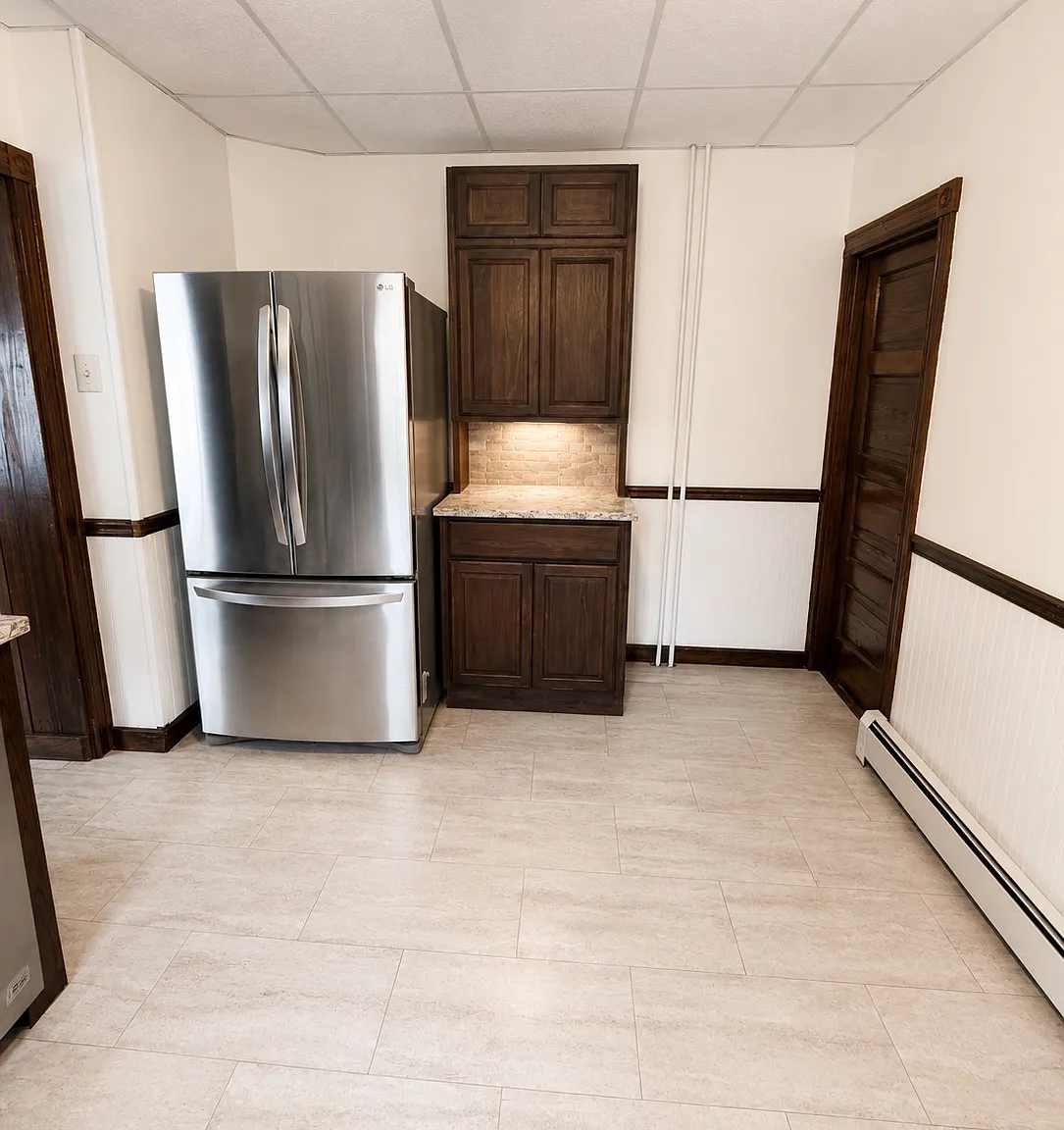 4 bed, 1.5 bath, 1494 sqft, $2,695 — Photo 4