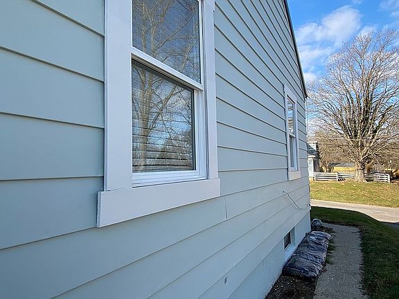 3rd image of 49 Peffley St