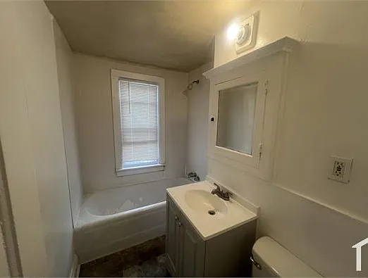 2555A N 16th St — Photo 18