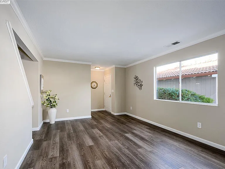 726 Saint Michael Cir — Photo 2