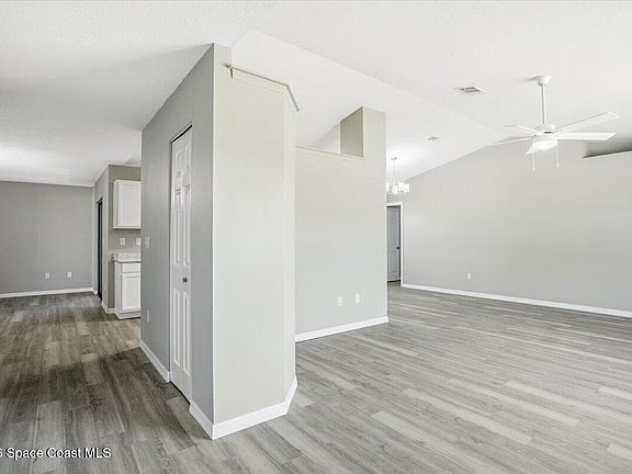 3rd image of 287 Trilby Rd SW