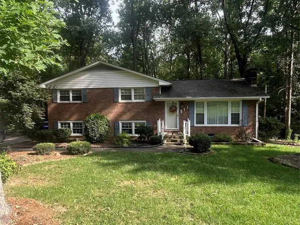 511 Crestview Dr, Albemarle, NC 28001