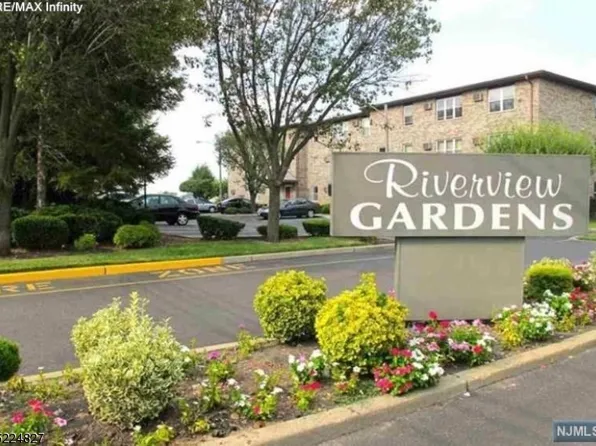 117 Riverview Ct, Secaucus Town, NJ 07094