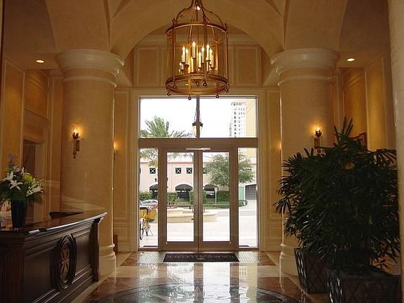 Main Entrace With Concierge