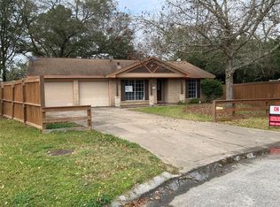 2206 Camelia Cir, Baytown, TX 77520