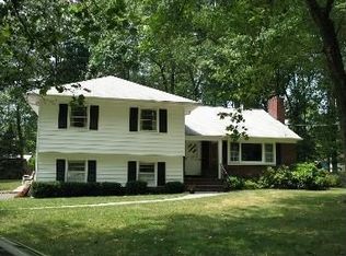 333 Cherry Hill Rd, Mountainside, NJ 07092