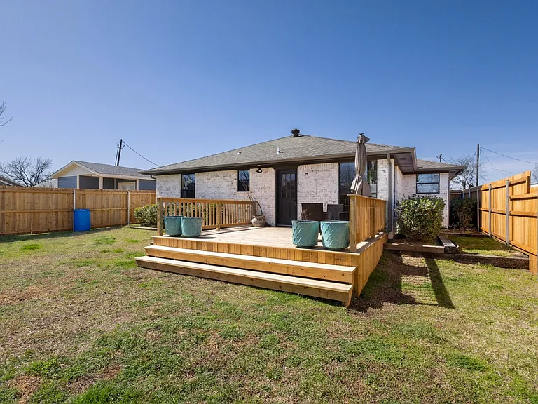 411 N Arizona Dr — Photo 29