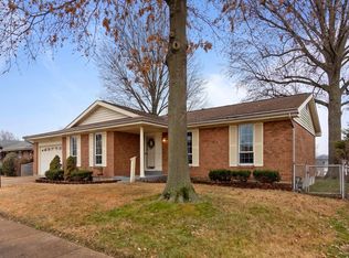 4448 Fatima Dr, Saint Louis, MO
