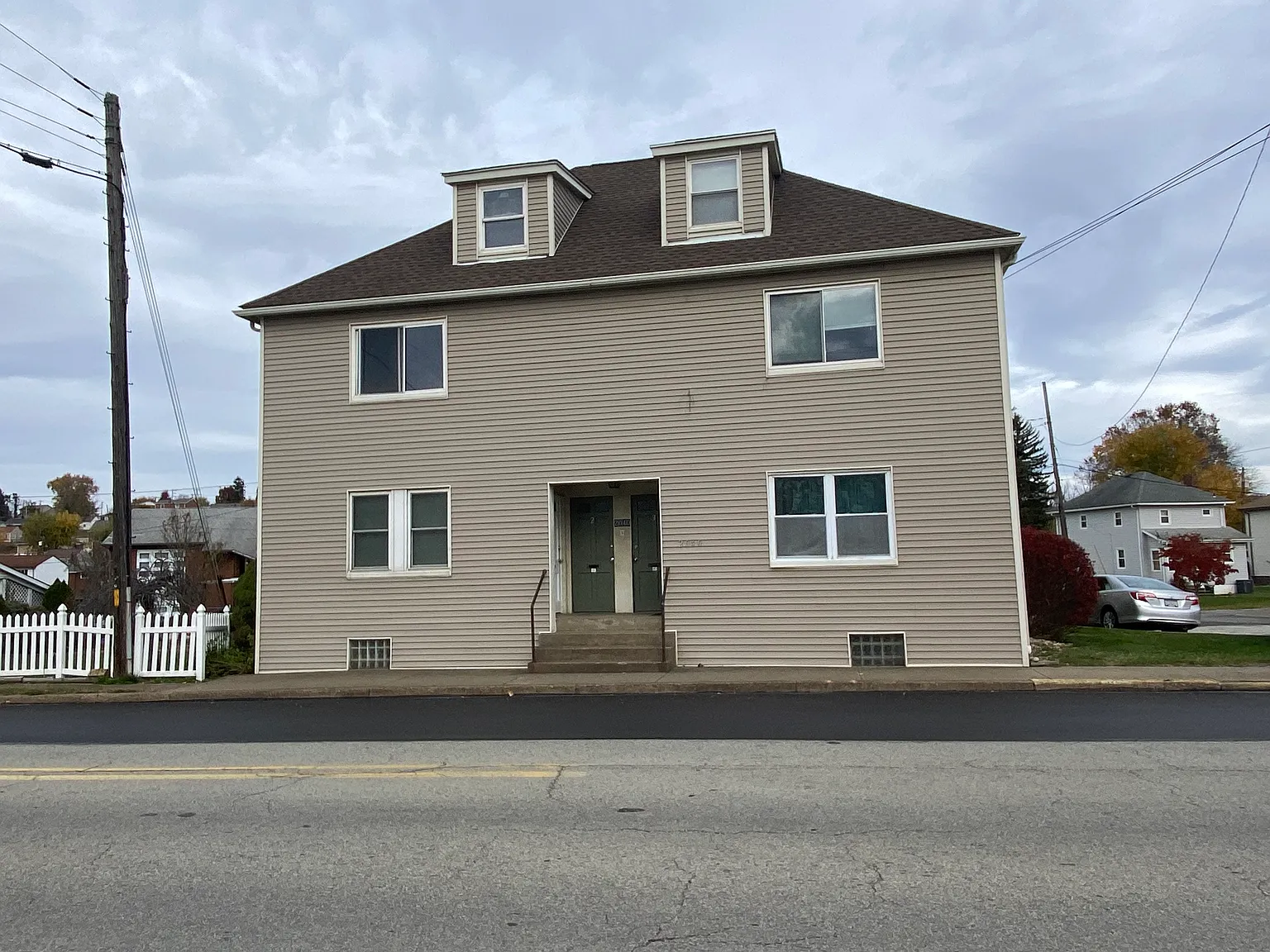 2 bed, $700 — Photo 2