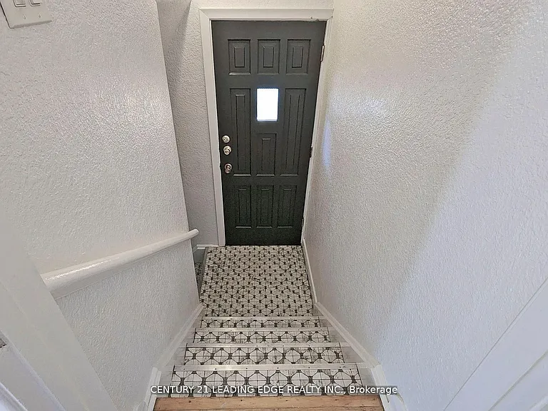 70 Wexford Blvd #BASEMENT — Photo 11
