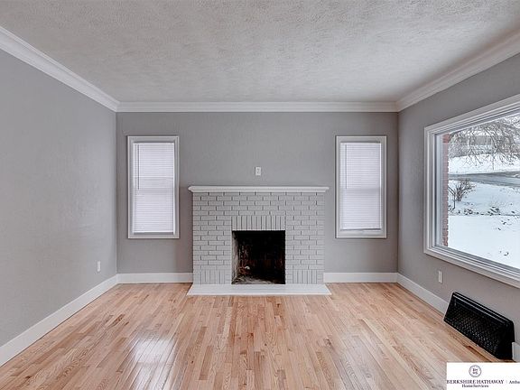 4th image of 4808 Bedford Ave