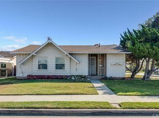 21118 Hawaiian Ave, Lakewood, CA 90715