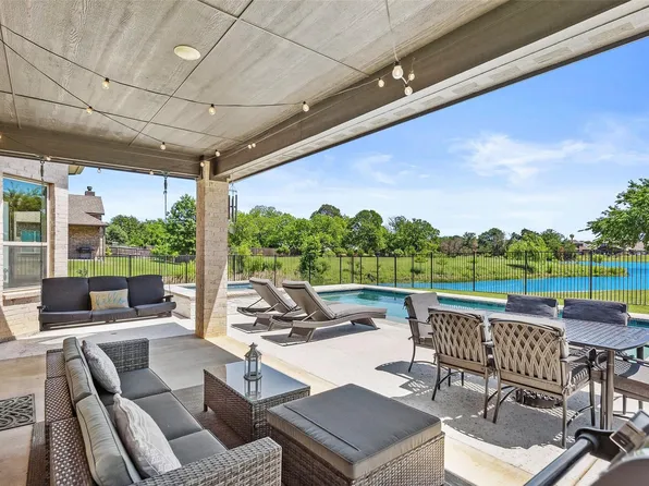 216 Shadow Creek Ln, Hickory Creek, TX 75065