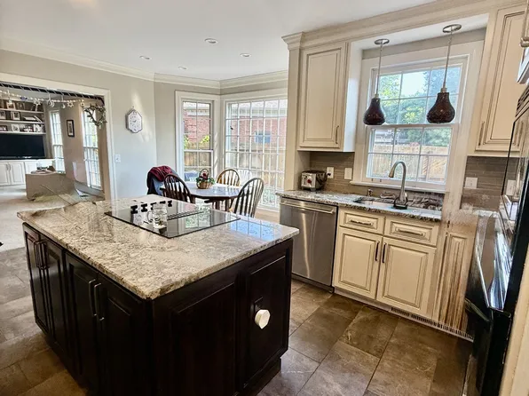 612 Dorshire Ln, Nashville, TN 37221