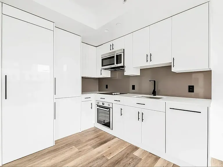 118 Orchard St #9C — Photo 5