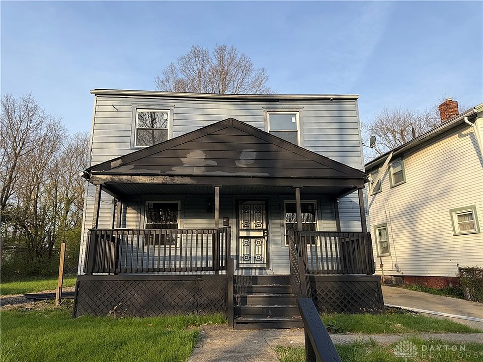 1st image of 749 Maplehurst Ave