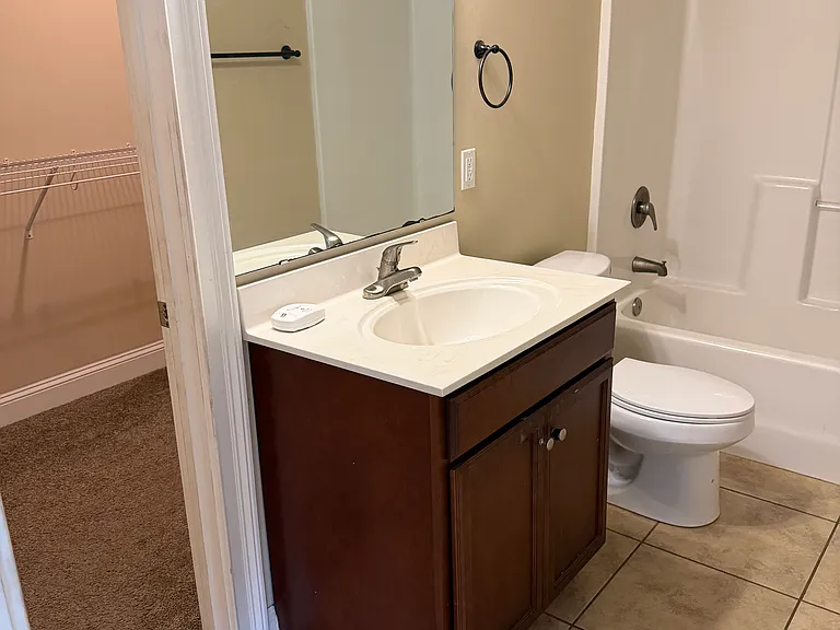 655 Uniola Dr — Photo 20