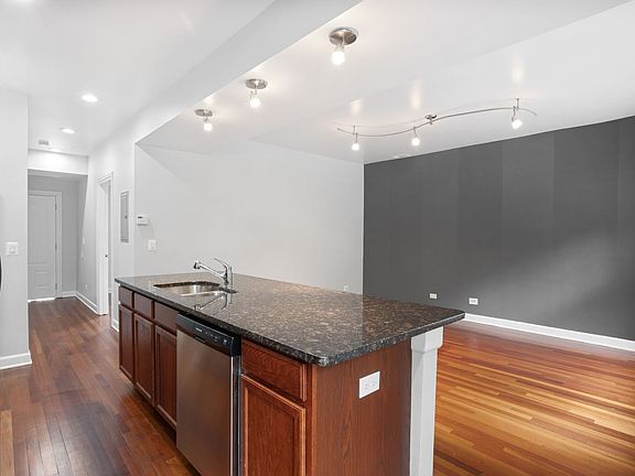 4th image of 7357-67 N Ashland Ave #17118429