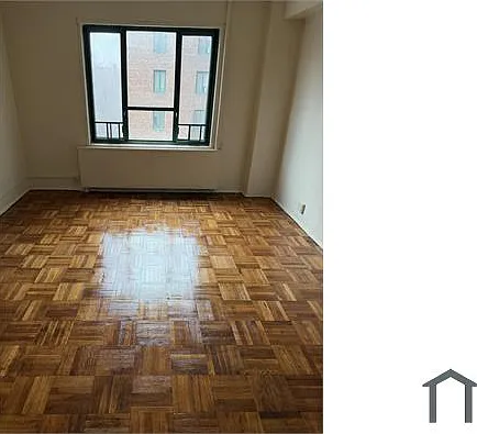 18 Metropolitan Oval — Photo 3