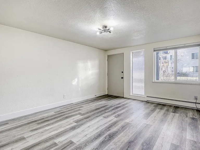1679 Reed St — Photo 9