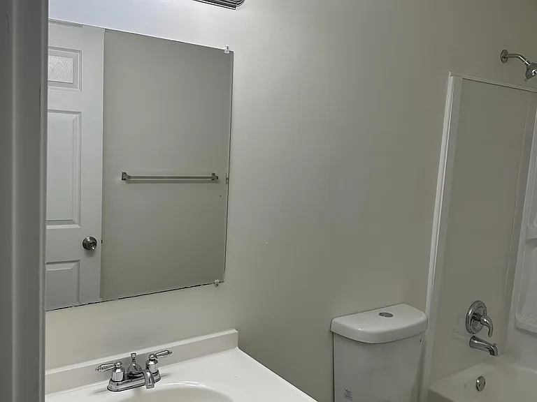 4106 Hawthorne Cir SE — Photo 10