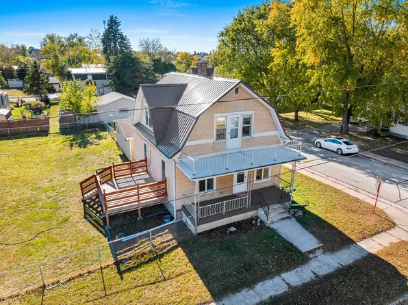 436 Buchanan St, Mishicot, WI 54228