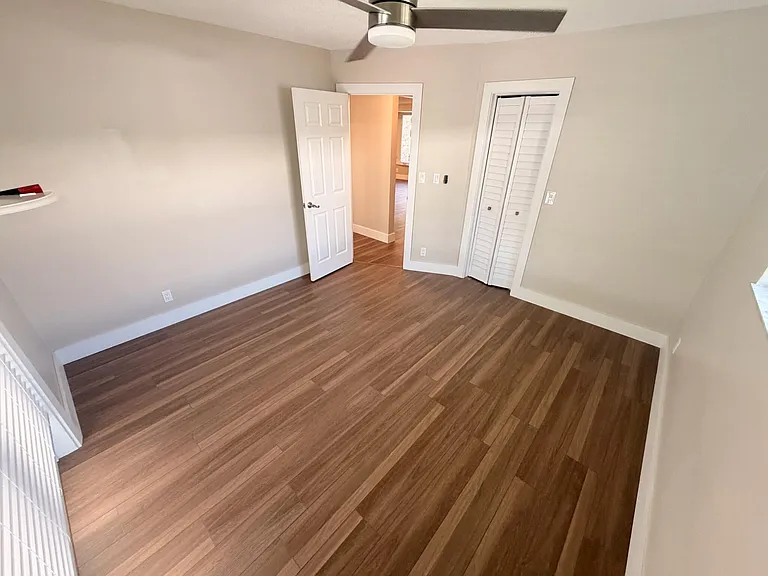 1390 NW 4th St — Photo 24