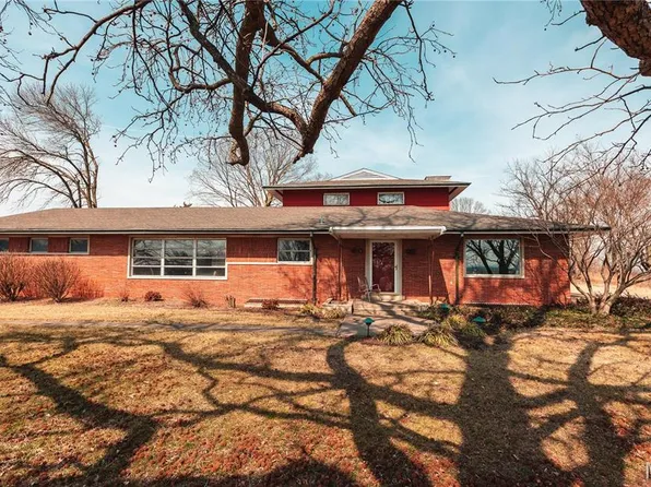 101 Brownsmill Rd, Elsberry, MO 63343