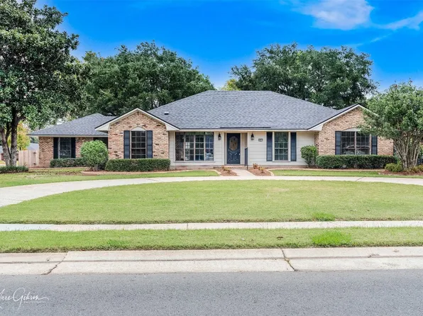 221 Norcross St, Bossier City, LA 71111