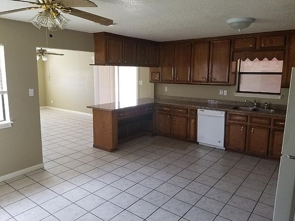 3rd image of 6106 Terrell Dr