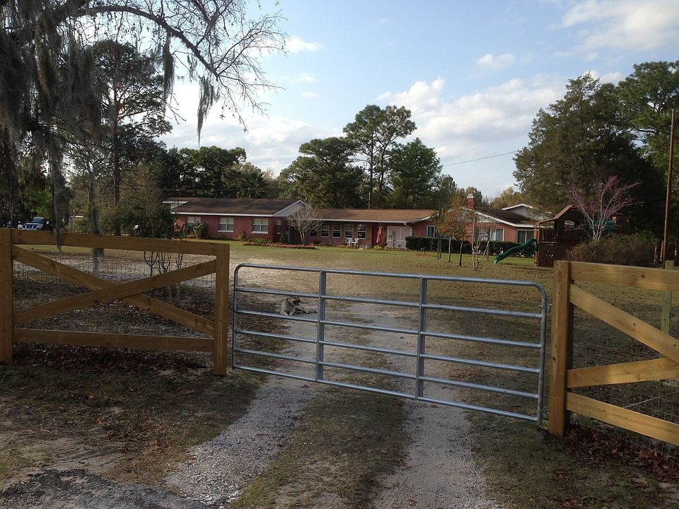 Front gate on SR 26