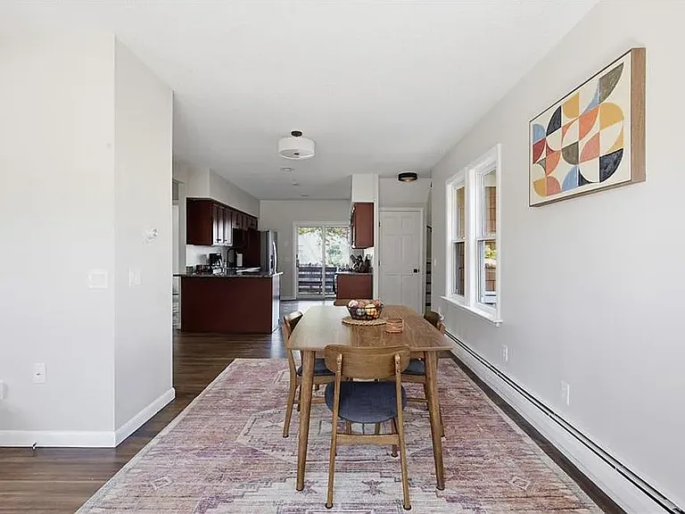 59 Bourne Ave — Photo 4