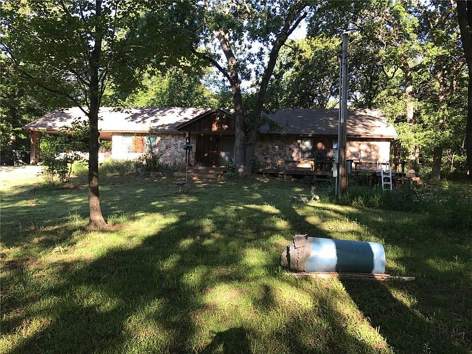 1st image of 515 N Hoffman Dr