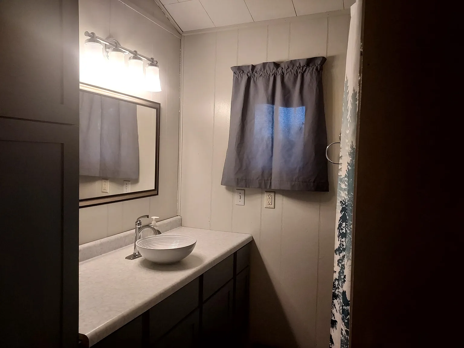 3 bed, 1320 sqft, $2,000 — Photo 4