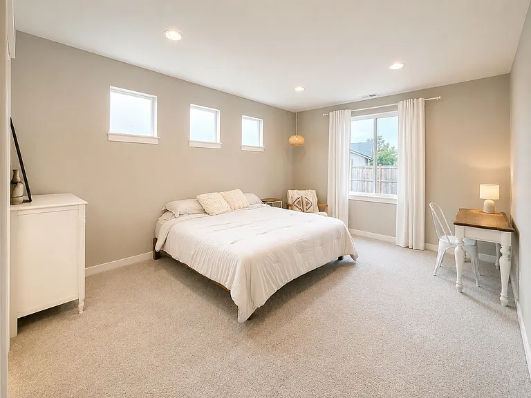 1316 Tirion Ave — Photo 3