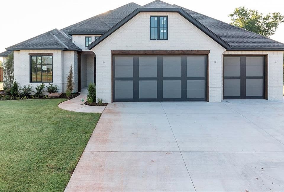 1st image of 4304 Hunter Glen Dr